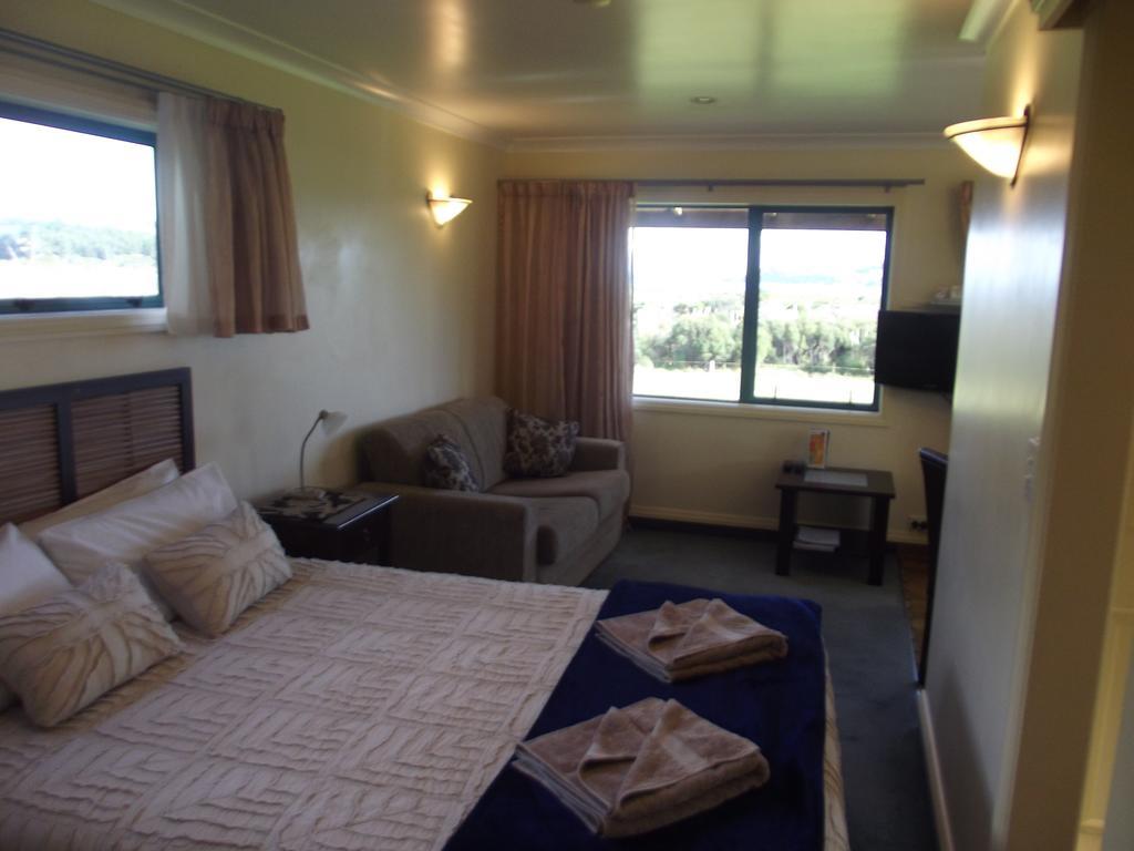The Little Farm Coromandel Hotell Exteriör bild